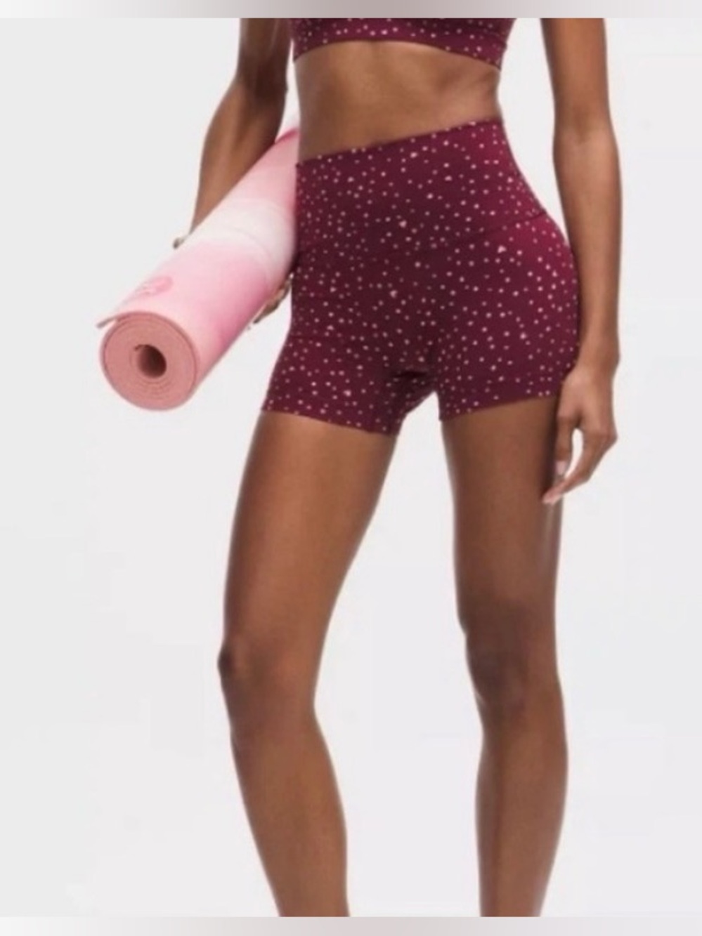 Lululemon Align No Line™
High-Rise Short 4" Heart
Scatter Dot Burgundy Bay